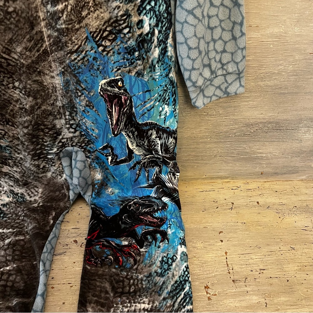 Jurassic World Kid’s One Piece‎ Raptor Pajamas XL Good Condition - Picture 7 of 9